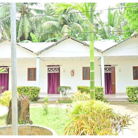Moon Shine Garden Resort Lakshmanpur Buitenkant foto