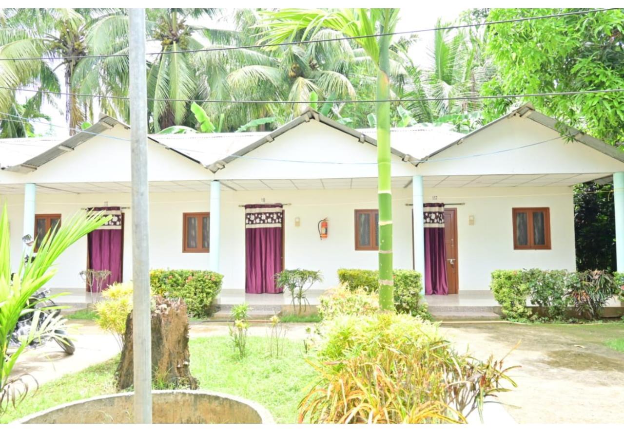 Moon Shine Garden Resort Lakshmanpur Buitenkant foto