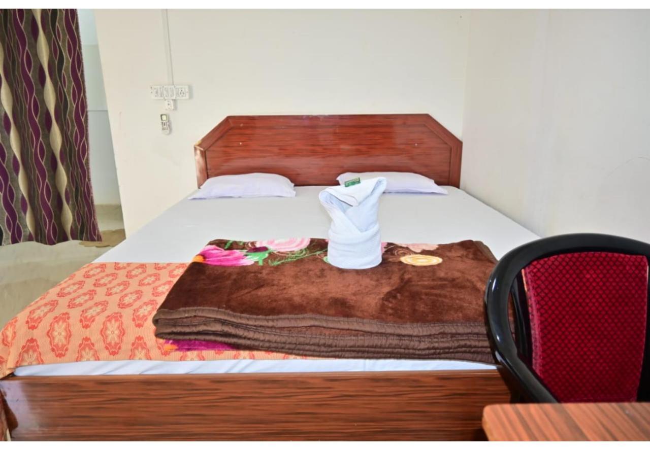 Moon Shine Garden Resort Lakshmanpur Buitenkant foto