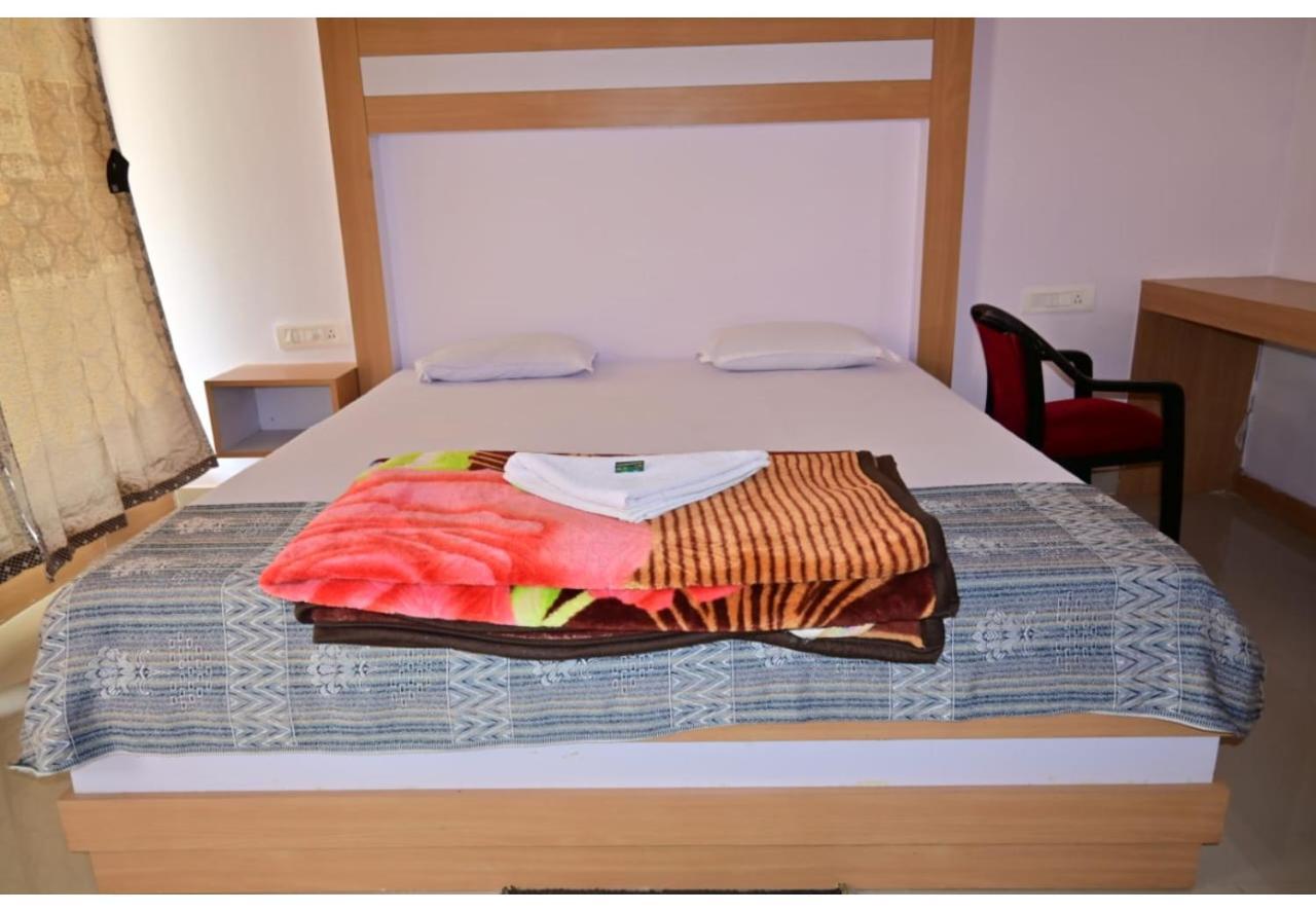 Moon Shine Garden Resort Lakshmanpur Buitenkant foto