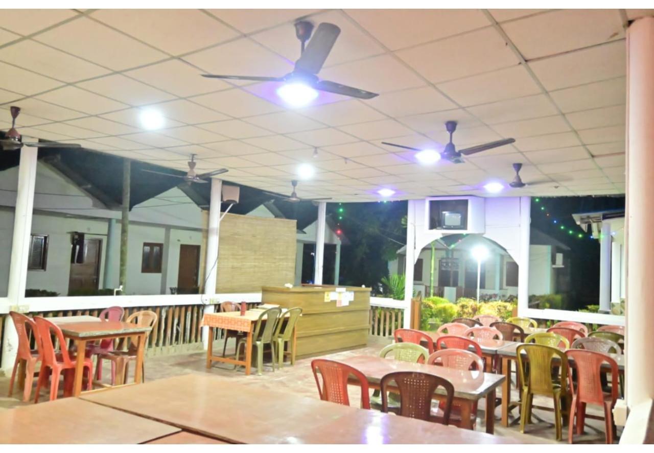 Moon Shine Garden Resort Lakshmanpur Buitenkant foto