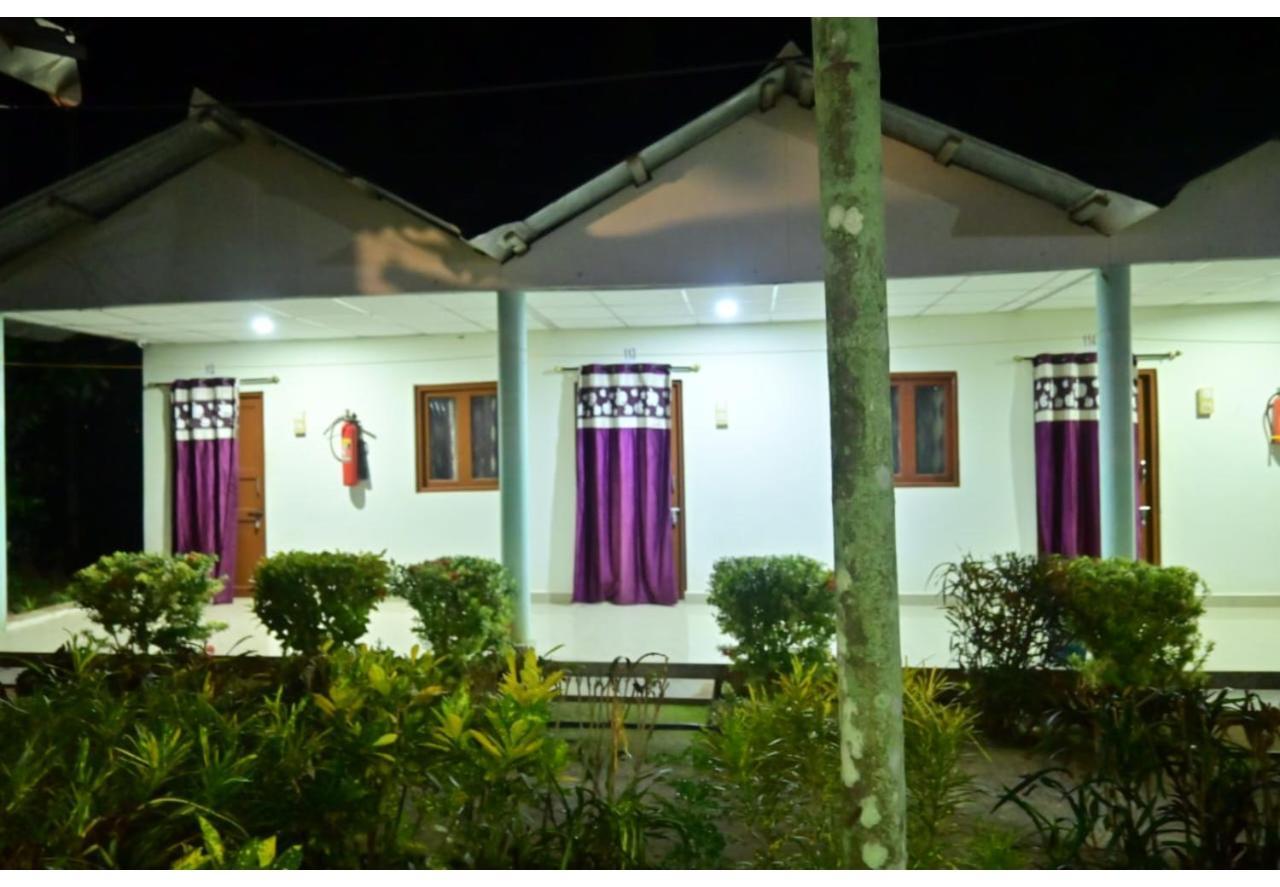 Moon Shine Garden Resort Lakshmanpur Buitenkant foto